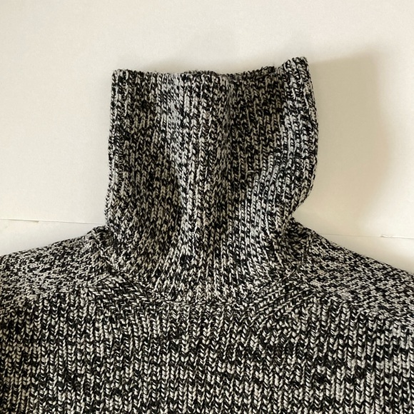 Theory Turtleneck Wool Sweater, Men’s, Black and Grey Size M - Picture 2 of 3